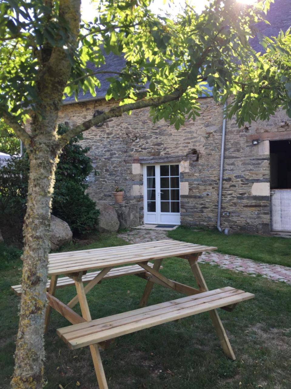 Etang Fleuri Bed & Breakfast Cahagnes Exterior photo